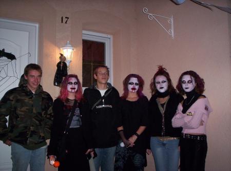 gg , yaya ,quentin , moi , la zine a erika je ses pu komen elle sapel et kika